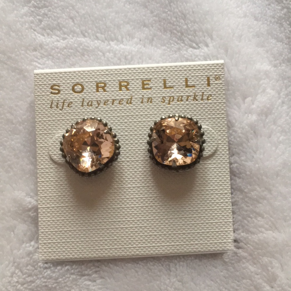 Sorrelli studs